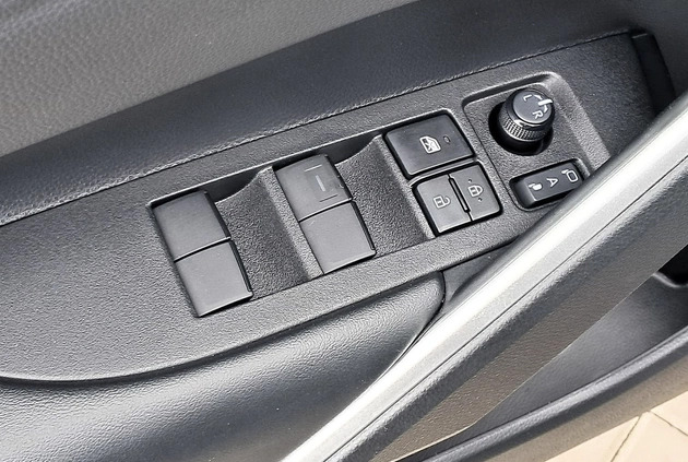 Toyota Corolla Cross cena 179900 przebieg: 10118, rok produkcji 2023 z Osieczna małe 154